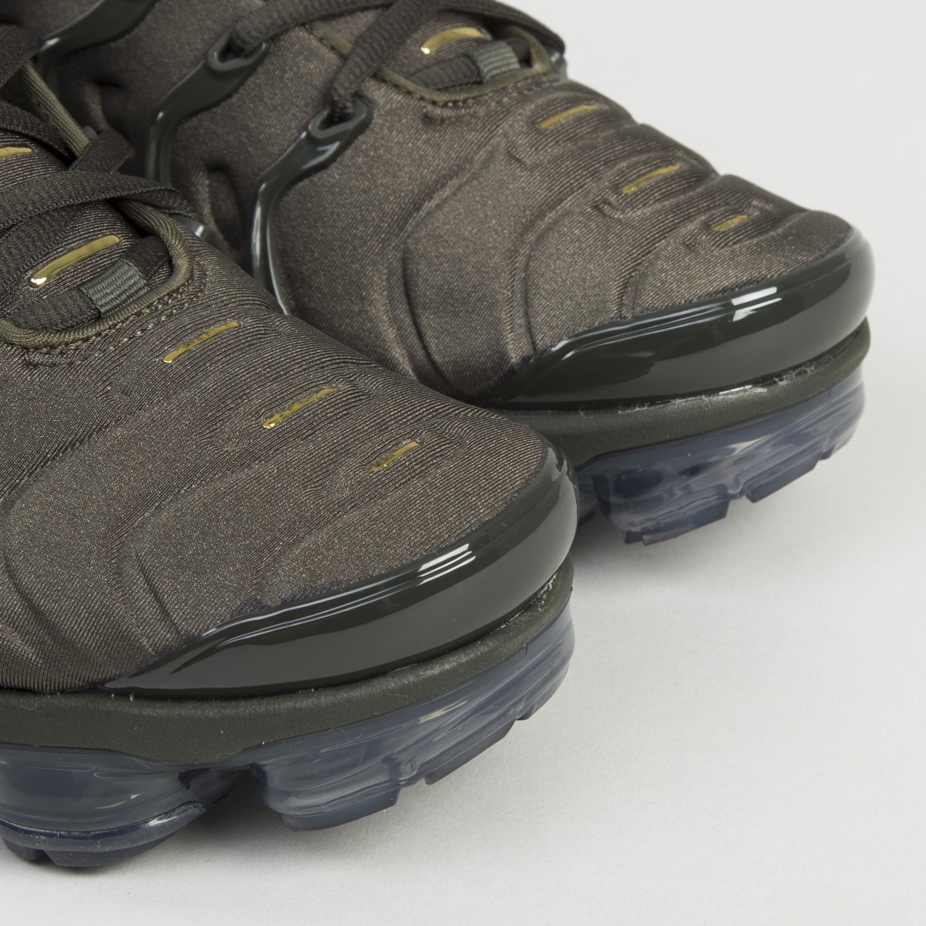 vapormax flyknit cargo khaki