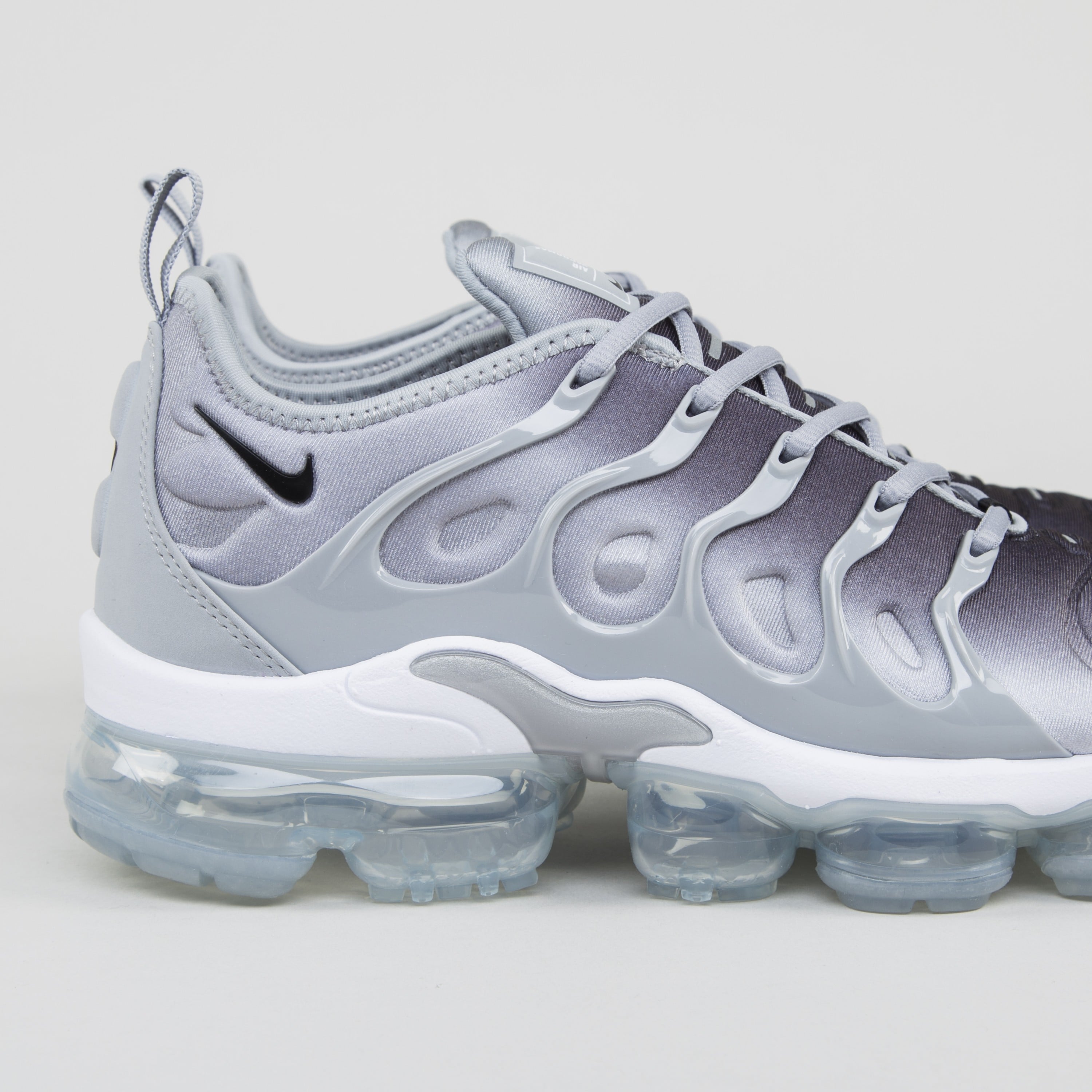 vapormax plus wolf grey