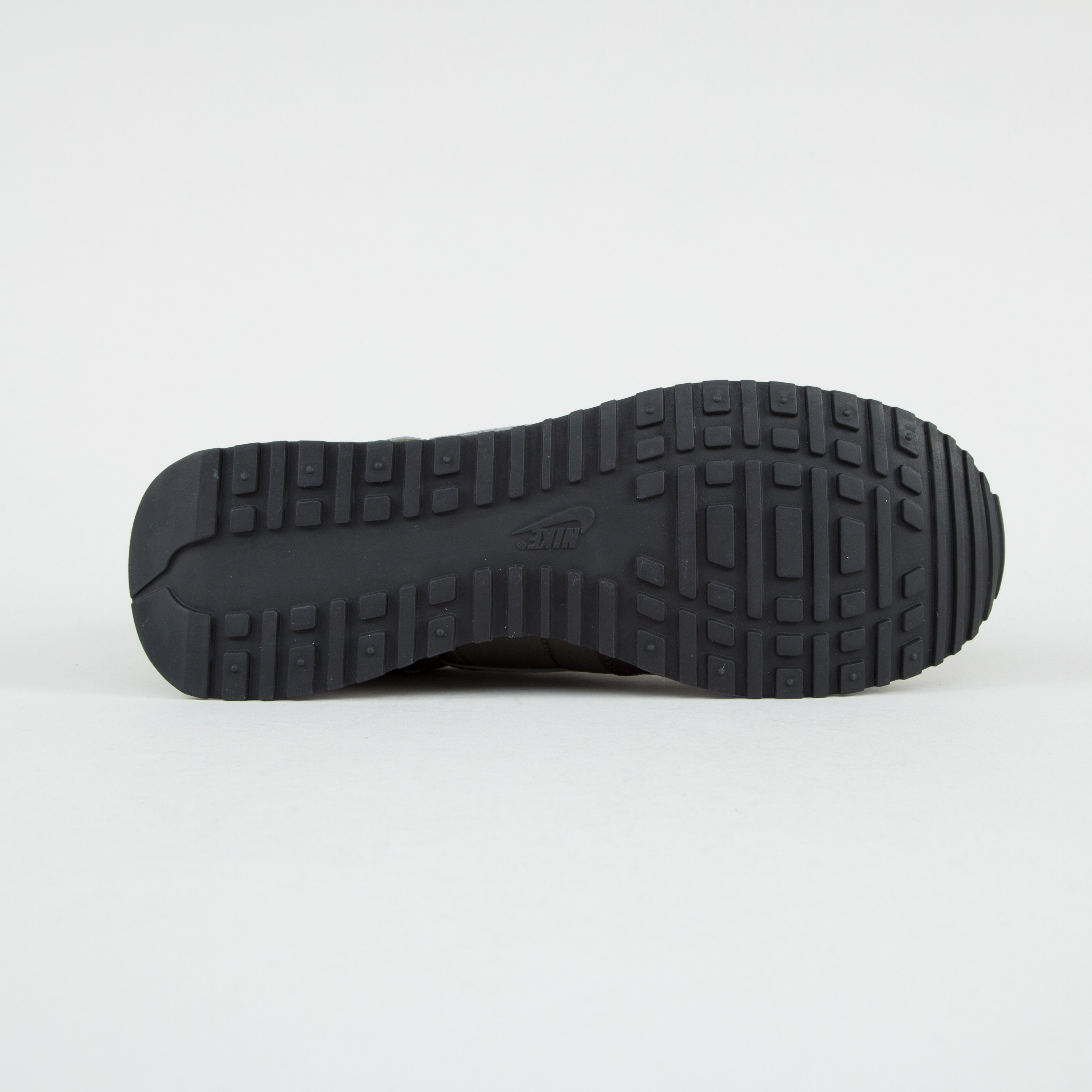 nike air vortex cargo khaki