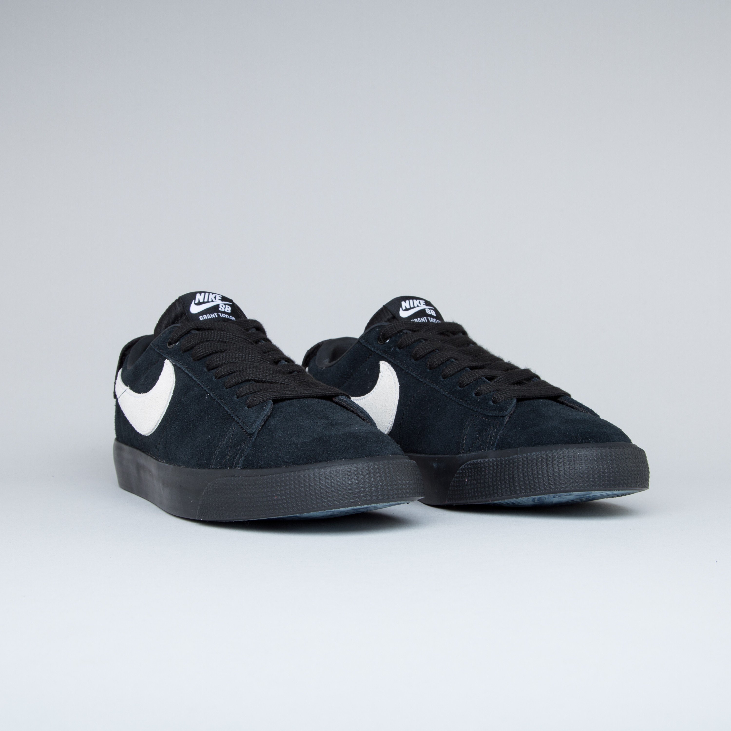 nike sb blazer low white black
