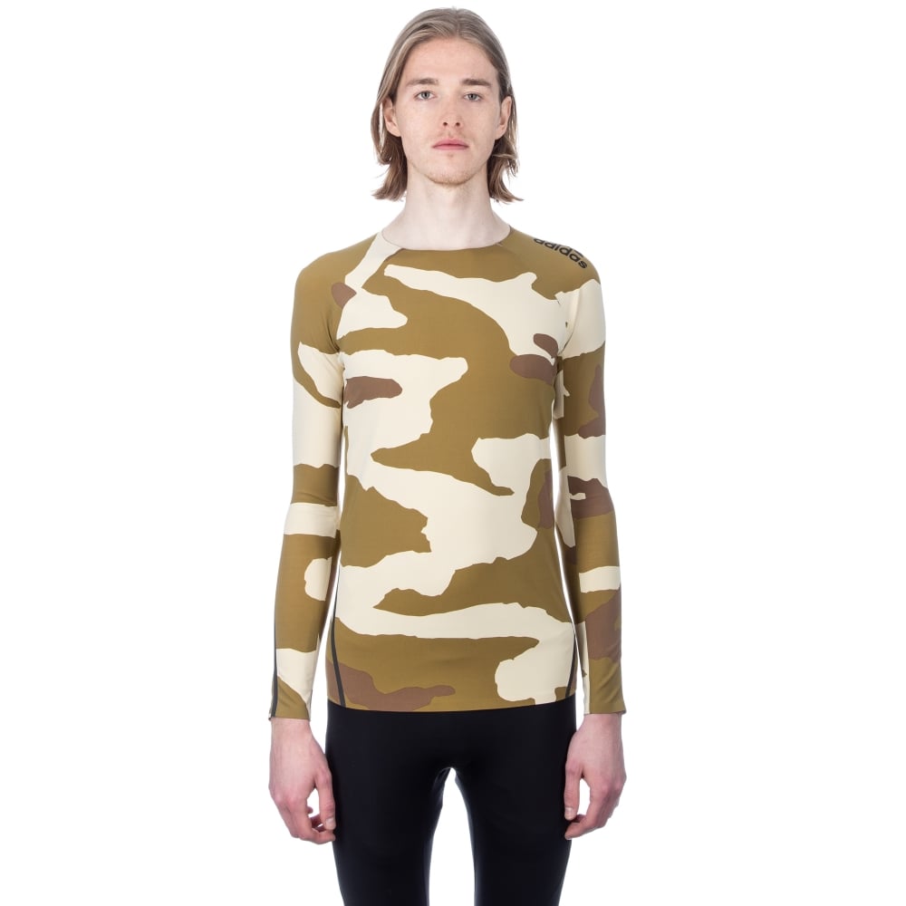 adidas by UNDEFEATED Alphaskin 360 Long Sleeve Compression T-Shirt (Dune/Tactile Khaki/Base Khaki)