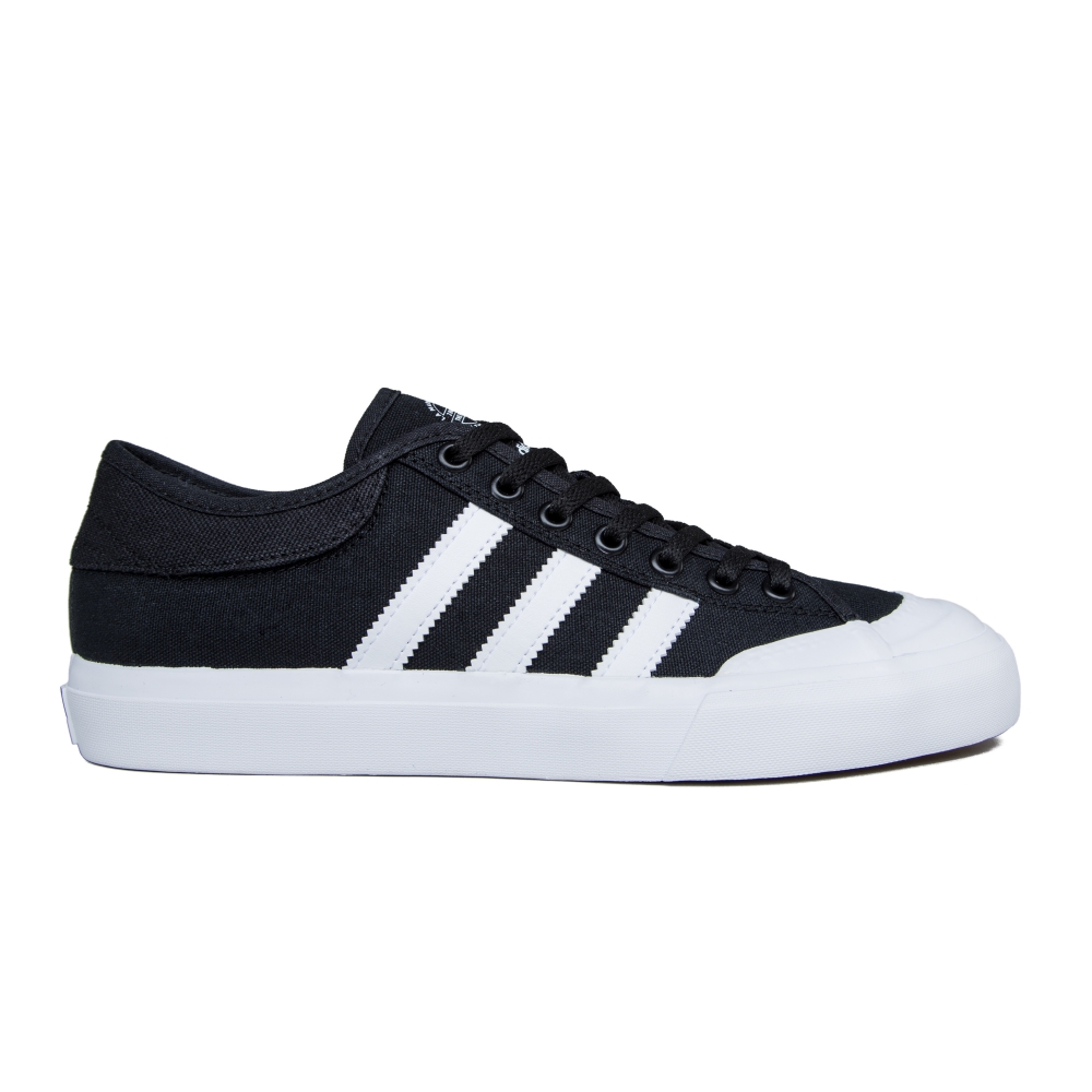 adidas Skateboarding Matchcourt (Core Black/Footwear White)