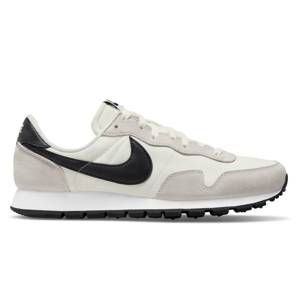 Black  and  white air pegasus 83 trainers deals