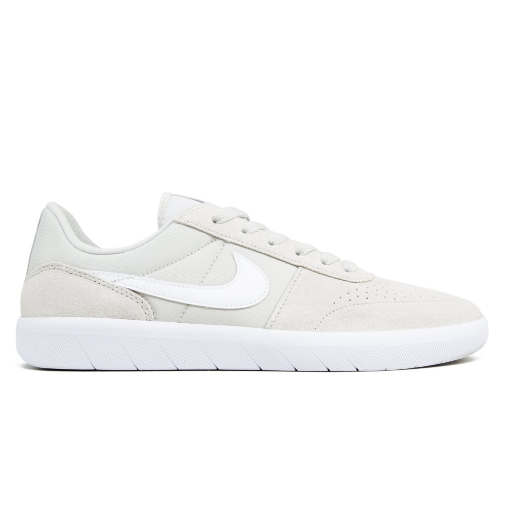 Nike SB Team Classic (Light Bone/White-Ridgerock)