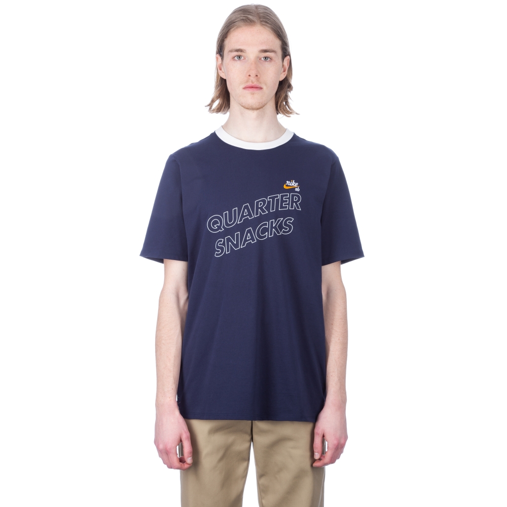 Nike SB x Quartersnacks T-Shirt (Obsidian/Sail/Circuit Orange/White)
