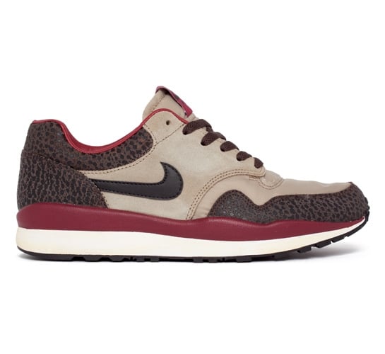 Nike Air Safari Vintage (Bamboo/Black-Baroque Red) - Consortium.