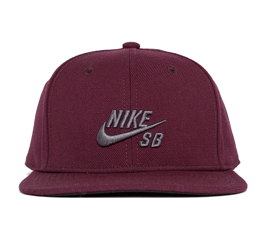 Nike SB Icon Snapback Cap (Deep Burgundy)