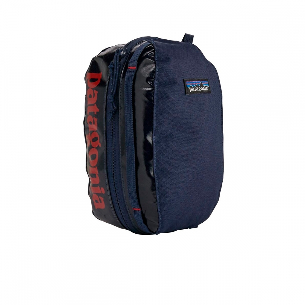 Patagonia Black Hole Cube Small (Navy Blue w/Paintbrush Red)