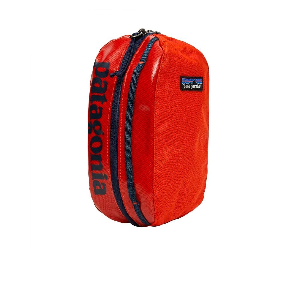 Patagonia Black Hole Cube Small (Paintbrush Red)