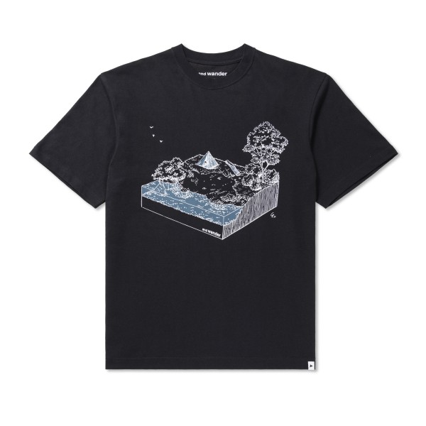 and wander In The Mountain T-Shirt (Black)