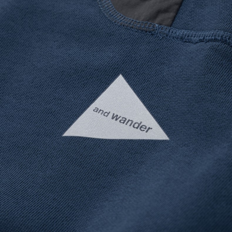 and wander Light Pullover Crew Neck Sweatshirt (Dark Blue) - 5743184042 ...