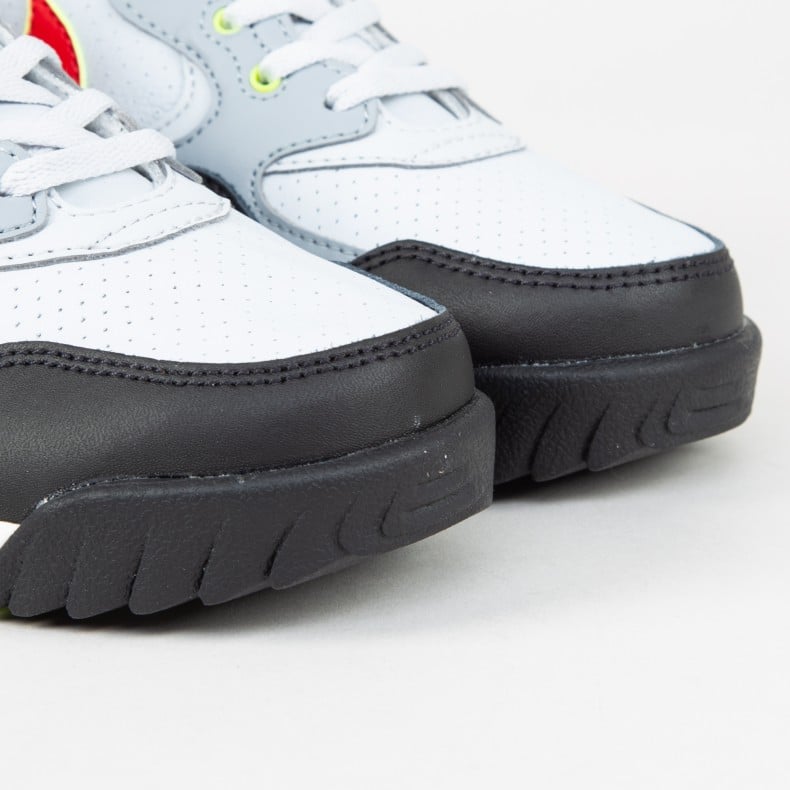 Nike acg air hotsell wildwood pure platinum