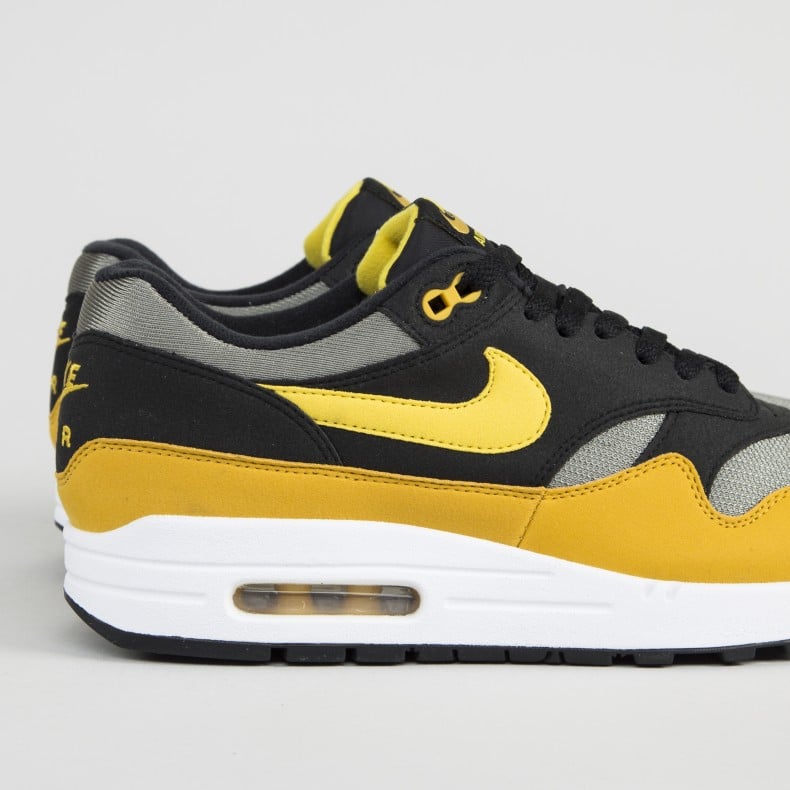 Nike air max 1 dark stucco & vivid sulfur hot sale