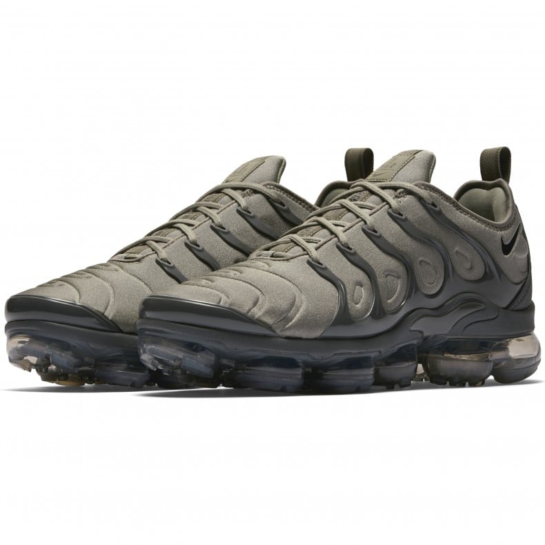 Nike air vapormax plus dark hot sale stucco white  and  grey