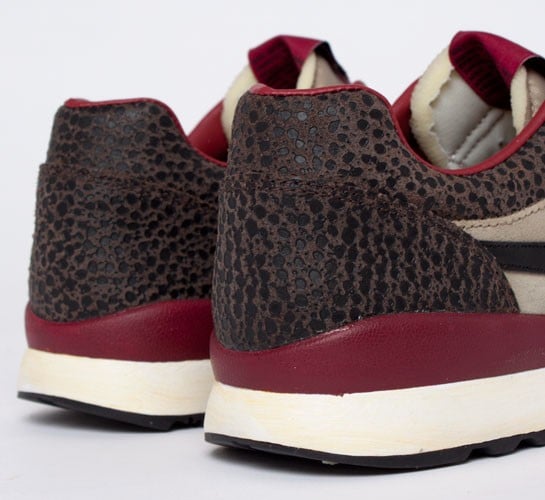 Nike Air Safari Vintage Bamboo Black Baroque Brown Team Red Consortium