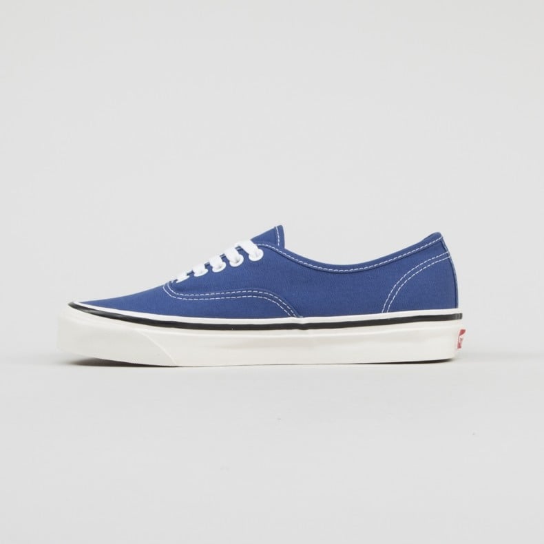 Vans navy on sale blue authentic