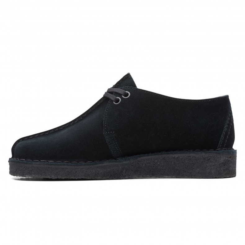 Black clarks shop desert trek