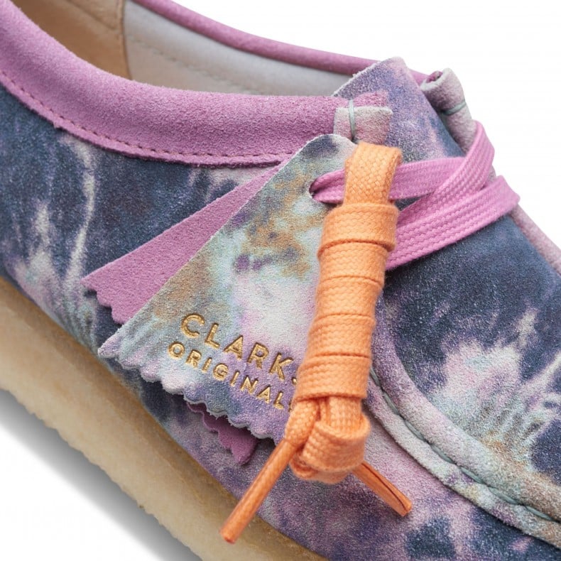 Two tone cheap clark wallabees